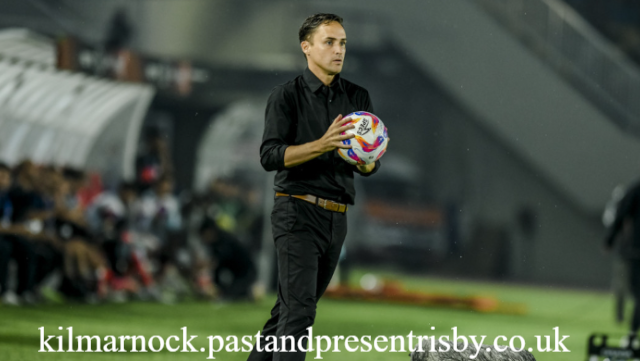 Persebaya Surabaya Putuskan Nasib Paul Munster di Penghujung